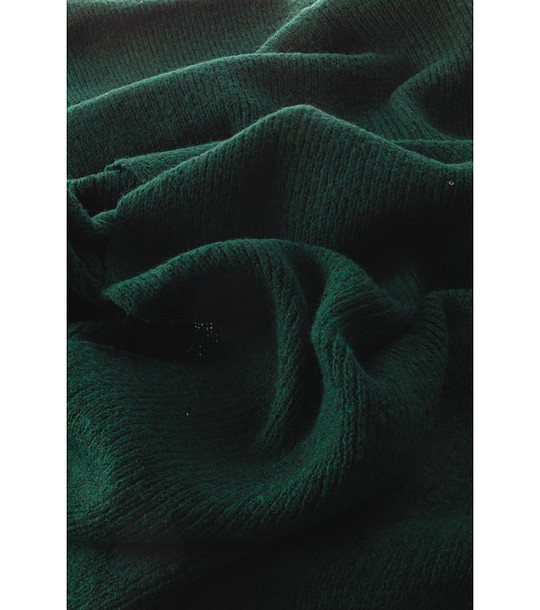 Тъмнозелен плетен шал снимка