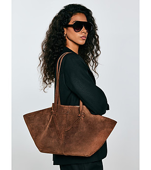 Кафява велурена чанта с дълги дръжки JASSMINE снимка