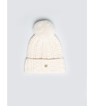 Дамска плетена шапка в цвят крем с помпон CAROLE  снимка