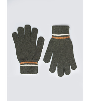 Зелени мъжки ръкавици с райета  снимка