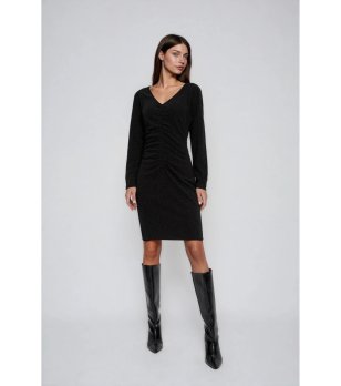 Черна рокля с набор снимка