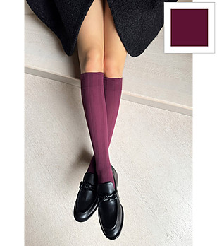 Дамски чорапи в бордо до коляното с релефни райета LAURA снимка