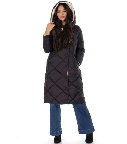 Дълго черно капитонирано дамско яке  снимка
