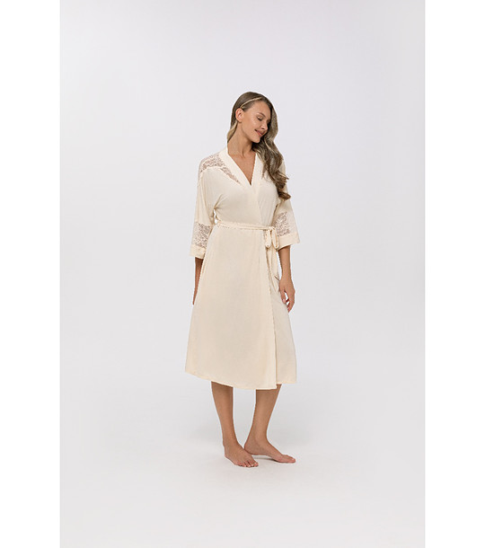 Бежов халат с дантела DREAMER снимка