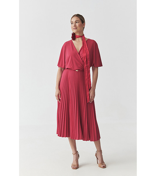 Малиновочервена рокля с плисе GALIJA снимка