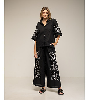 Черен комплект блуза и панталон с бяла флорална бродерия снимка