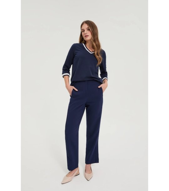 Дамски тъмносин панталон  снимка