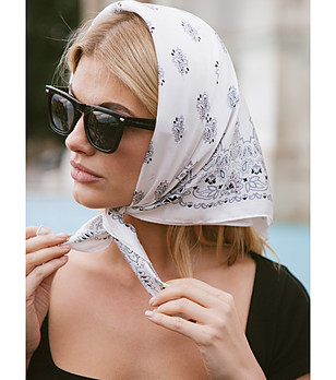 Кремав шал с принт SATINELLA снимка