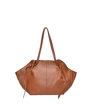 Кафява кожена чанта за рамо COGNAC снимка